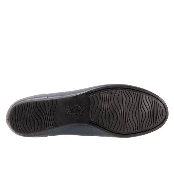 SoftWalk Shiraz Women's Ballet Flat Leather Comfort Shoe