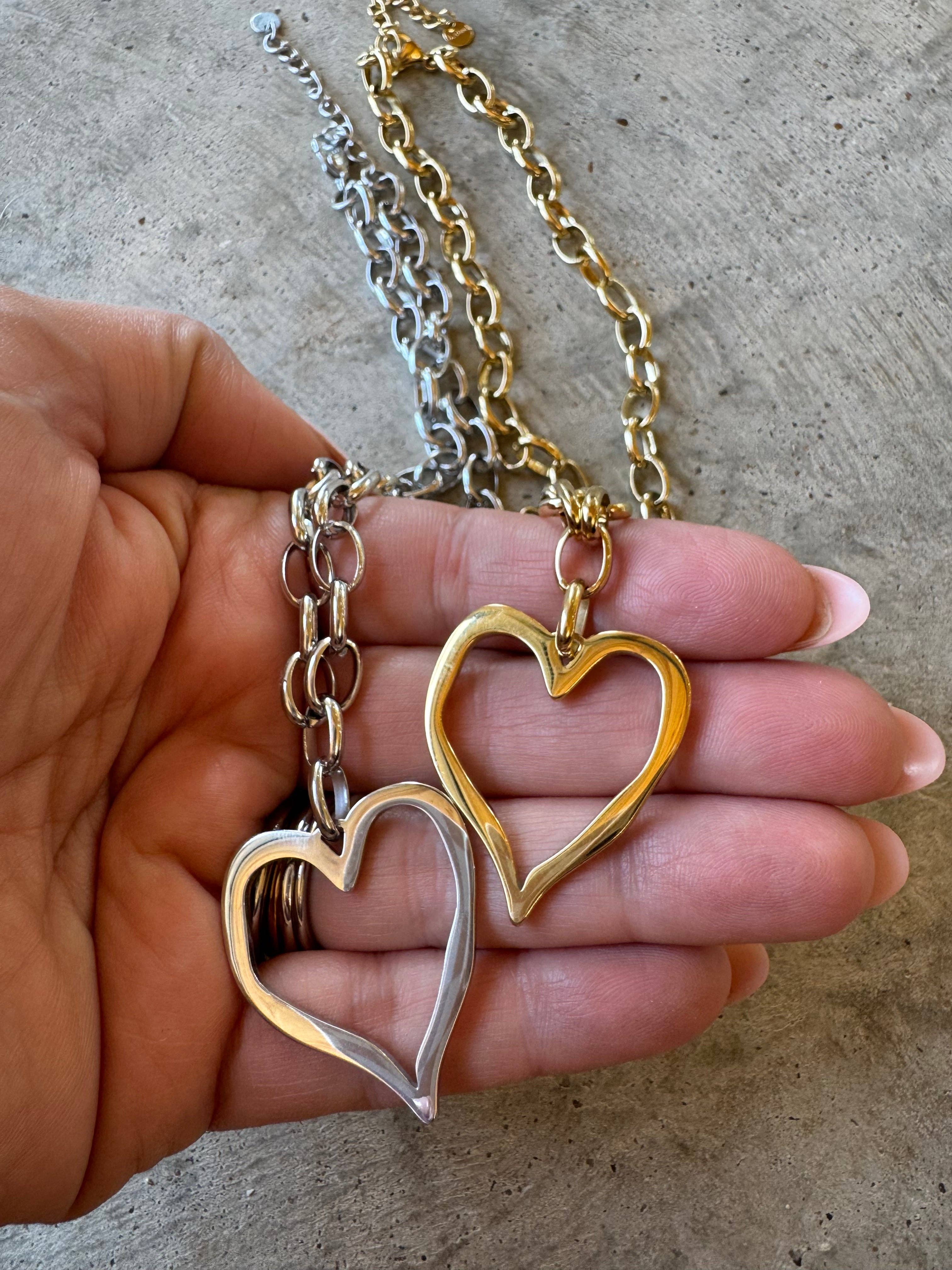 PREORDER- HEARTLINE NECKLACE